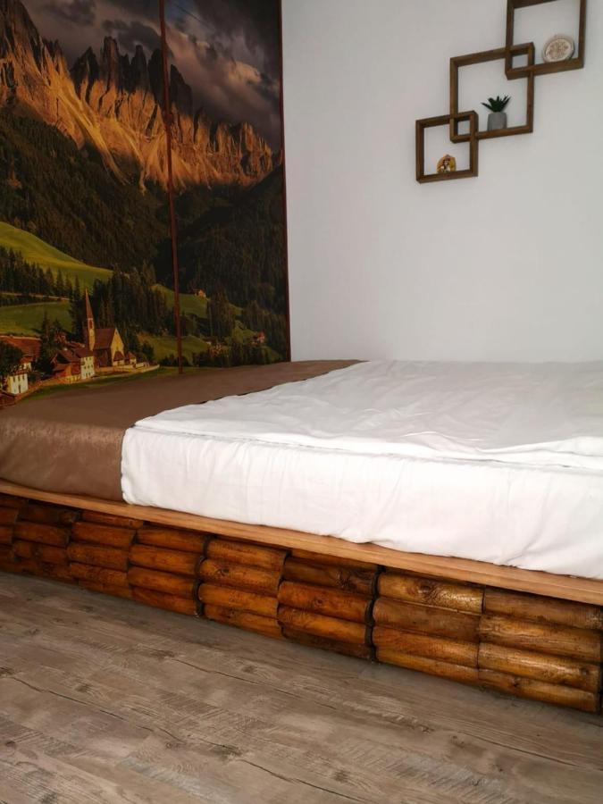 Traditional Boutique Brasov Exterior photo